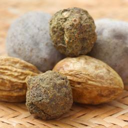 Triphala_combination_of_3_ayurvedic_fruits-900px.png